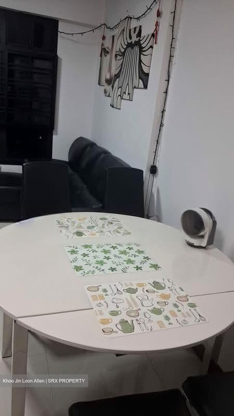 Blk 63 Greentops @ Sims Place (Geylang), HDB 3 Rooms #558044041